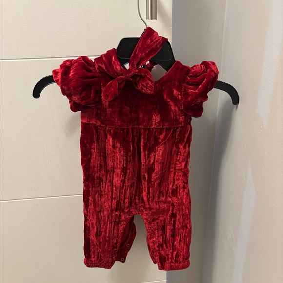 Cat & Jack Baby Girl Crinkle Velour Romper With Bow Dark Red Size 6 Months - Picture 2 of 5